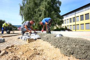 PRENOVA KOVAČEVE ULICE PRI OŠ CERKNICA 04 FOTO LJUBO VUKELIČ